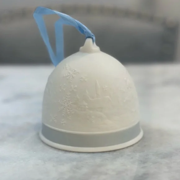 Lladró 1994 Winter Bell porcelain ornament